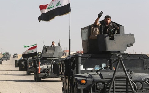 Lính IS tử thủ: Giao tranh diễn ra khốc liệt ở Mosul, Iraq - 1 Xe quân sự Iraq. Ảnh: YouTube.