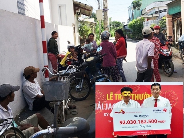 Người trúng jackpot ở Mỹ và Việt Nam khác nhau như thế nào? - 1
Rất nhiều người “bao vây” gia đình ông Thái khi nghe tin ông này trúng Jackpot 92 tỷ