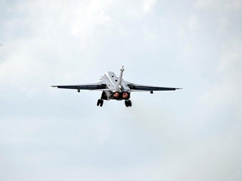 Nga rút thêm các cường kích Su-24 từ Syria về nước - 1 Cường kích Su-24 sẽ được chuyển dần về các căn cứ ở Nga