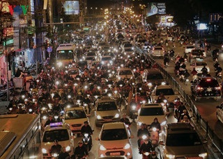 Đại sứ Vũ Quang Minh hiến kế 6 giải pháp chống tắc đường cho Hà Nội - 1
Tắc đường xảy ra thường xuyên ở Hà Nội, TP HCM.