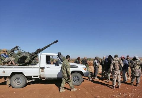 IS đánh tan tác, Thổ Nhĩ Kỳ "nuốt trái đắng" al-Bab - 1 Nhóm các tay súng phiến quân FSA trên chiến trường al-Bab.