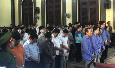 Tuyên án bác sĩ, sinh viên trong đường dây đánh bạc 330 tỉ - 1 Đường dây đánh bạc do trùm người Singapore tổ chức