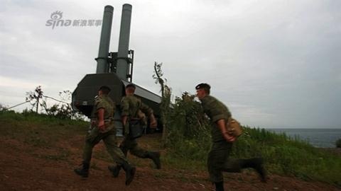 Bastion diệt mục tiêu tại Crimea sau tuyên bố phong tỏa Bosphorus - 1 Nga diễn tập với hệ thống Bastion tại Crimea.