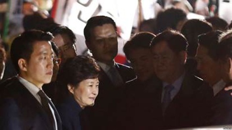 Chính trường Hàn Quốc: Rối như tơ vò - 1 Bà Park Geun-hye sẽ phải đối mặt với nguy cơ bị truy tố.