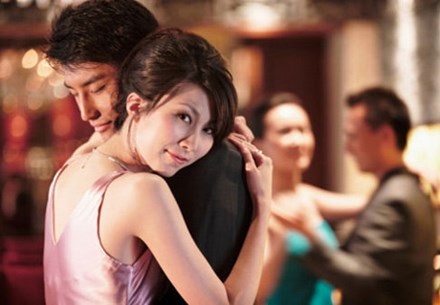 'Chê' chồng già nhàm chán, vợ tìm đến sàn nhảy giải khuây và cái kết tồi tệ - 1