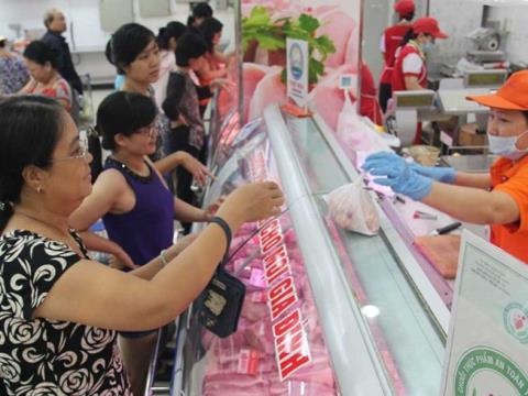 Chiến lược giải cứu thịt lợn: Nhà giàu hưởng lợi hơn? - 1
Biện pháp giải cứu thịt lợn hiện nay không tác động quá nhiều đến người nông dân. Các siêu thị và các khâu trung gian vẫn hưởng lợi chính.
