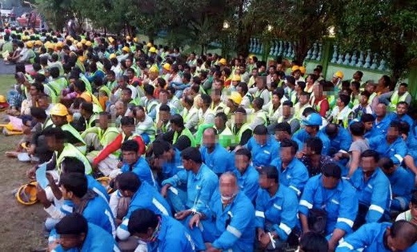 Malaysia đẩy mạnh truy quét lao động nước ngoài bất hợp pháp - 1 Malaysia bắt giữ lao động bất hợp pháp. (Nguồn: nst.com.my)
