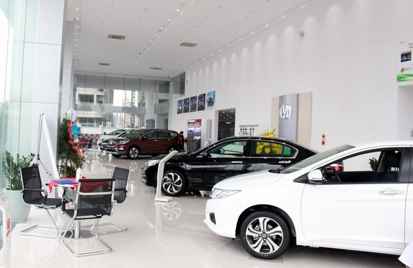 Ô tô giảm giá tận đáy, sang 2018 sẽ còn xuống tận đâu - 1
Giá xe giảm mạnh, ngoài chính hãng còn do các đại lý cạnh tranh nhau giảm thêm (ảnh minh họa)