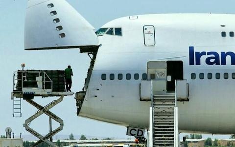 Trận chiến vây vùng Vịnh: Qatar còn 3 quân bài - 1 Một chiếc máy bay Iran chở hàng hóa sang Qatar.