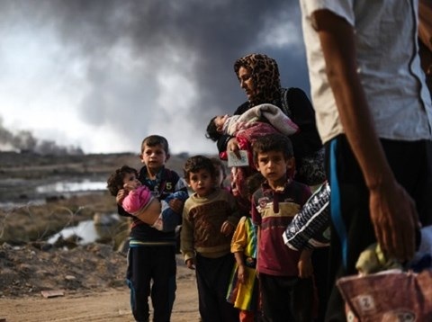 100.000 người phải làm "lá chắn sống" cho IS ở Mosul - 1
Nhiều dân thường Iraq đang mắc kẹt tại Mosul