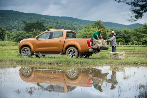 
Xe bán tải tại Thái Lan thường thấy xuất hiện ở đồng ruộng chuyên chở nông sản
