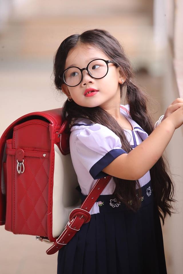 Xúc động với bộ ảnh “Ngày đầu tiên đi học” - 2 Xúc động với bộ ảnh “Ngày đầu tiên đi học” - 2
