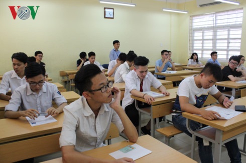 Trường đại học tốp đầu liệu có thiếu thí sinh ngay từ đợt đầu tiên? - 1 Mặc dù điểm chuẩn năm nay tăng nhưng với phương thức thi mới, lãnh đạo các trường ĐH tốp đầu vẫn tự tin tuyển đủ thí sinh (ảnh minh họa)