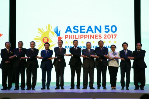 Khai mạc Hội nghị Ngoại trưởng ASEAN lần thứ 50 (AMM-50) - 1
Bộ trưởng Ngoại giao các nước ASEAN tại lễ khai mạc AMM-50.