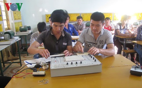 Vì sao trường nghề khó tuyển sinh? - 1 Nhiều trường nghề tại Thành phố Hồ Chí Minh không thu hút được thí sinh đăng ký (Ảnh minh hoạ).