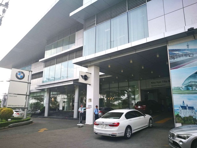 Nghi ngờ kế “ve sầu thoát xác” sau vụ Euro Auto lừa đảo nhập xe BMW !? - 1
Euro Auto - công ty con của Tập đoàn Sime Darby Group (Malaysia) - bị khởi tố vì sai phạm nghiêm trọng tại Việt Nam (ảnh minh hoạ)