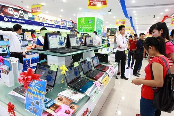 "Tay to" thâu tóm, hàng điện máy sẽ đắt đỏ hơn? - 1
Trần Anh bán mình cho Thế giới Di động