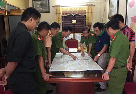 Chuyện chưa kể về cuộc truy lùng tử tù Nguyễn Văn Tình - 1 Công an tỉnh Sơn La họp triển khai kế hoạch chốt chặn, vây bắt.