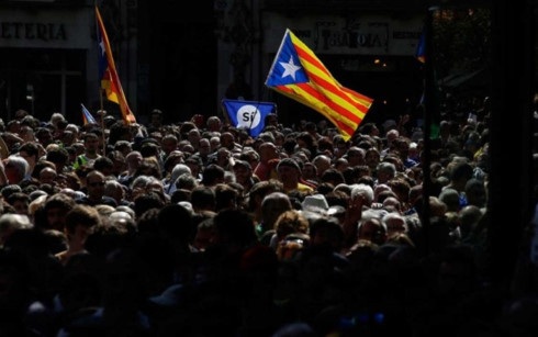 Chưa độc lập, Catalonia đã phải đối mặt với vô vàn thách thức kinh tế - 1
Ảnh minh họa: Reuters