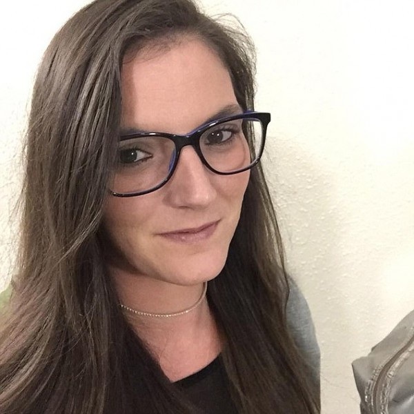 Đã dùng tất cả các biện pháp tránh thai, người phụ nữ này vẫn mang bầu - 1
Chị Emma 4 lần mang thai ngoài ý muốn mặc dù đã tìm đến mọi biện pháp tránh thai.