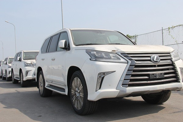 
Ô tô NK tăng mạnh trọng tháng 12
