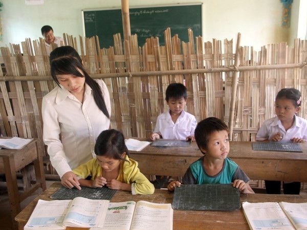 Nhân lực ngành sư phạm: “Trả học phí không quan trọng bằng đầu ra” - 1 Khó khăn về việc làm đã khiến ngành sư phạm khó thu hút người học. (Ảnh minh họa: TTXVN)