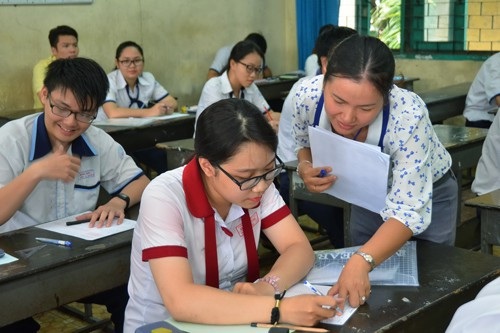 Học sinh TPHCM sẽ học theo tín chỉ? - 1 TPHCM đề xuất được tự công nhận tốt nghiệp THPT cho học sinh. Trong ảnh: Học sinh thi tốt nghiệp THPT quốc gia 2017. (Ảnh: Tấn Thạnh)