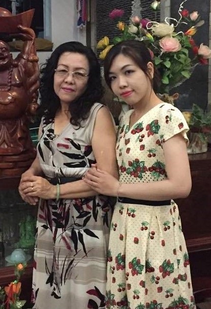 Bạn có đang giúp bố mẹ thực hiện ước mơ của mình? - 1 Chị Lê Thị Ngọc Hà và mẹ - cô Ngô Thị Thúy Vân (TPHCM)