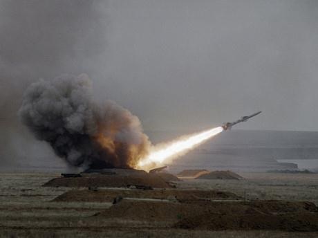 
 Ukraine thử nghiệm tên lửa ngày 1/12/2016.
