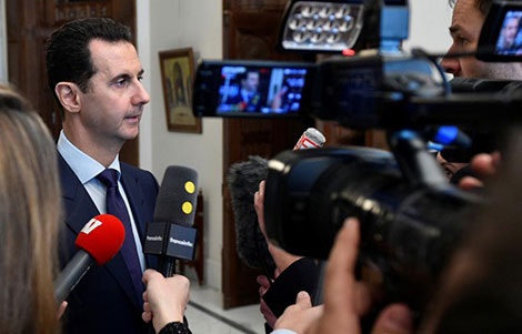 Nga cầm trịch cuộc hòa đàm Syria - 2 Tổng thống Syria Bachar al Assad trả lời truyền thông Pháp tại Damascus ngày 8-1-2017.