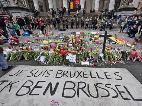 Chìa khóa ADN trong phá vụ án khủng bố ở Brussels - 2 Tưởng niệm các nạn nhân trong vụ khủng bố.