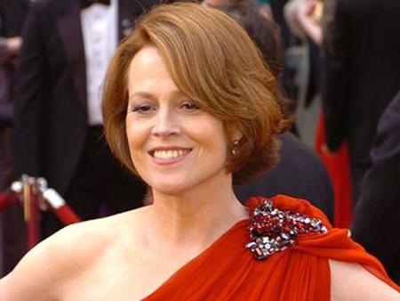 Khi các “sao bự” bị giải Oscar “ghẻ lạnh” - 1 Ngôi sao của bộ phim “Alien”, Sigourney Weaver đã có ba lần được đề cử giải Oscar nhưng đều phải chịu cảnh ra về trắng tay, chính vì vậy, Sigourney Weaver từng bức xúc nhận xét rằng lễ trao giải Oscar chưa thực sự công bằng, đặc biệt là với những tác phẩm điện ảnh khoa học viễn tưởng
