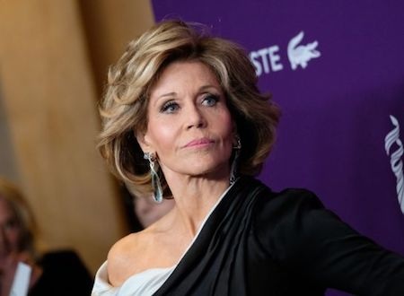 Chủ nhân hai tượng vàng Oscar đau đớn vì bị lạm dụng tình dục - 1 Jane Fonda gây sốc khi tiết lộ chuyện quá khứ