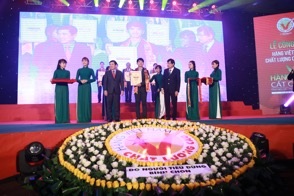 Công Ty Cổ Phần Thực Phẩm Gia Đình Anco đạt danh hiệu Hàng Việt Nam chất lượng cao 2017 - 1 Công Ty Cổ Phần Thực Phẩm Gia Đình Anco đạt danh hiệu Hàng Việt Nam chất lượng cao 2017 - 1