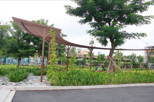Jamona Golden Silk, phong cách sống "resort" trong lòng thành phố - 1
Công viên xanh mát tại dự án Jamona Golden Silk đã hoàn thiện
