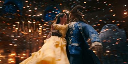 Disney và những dự án phim hứa hẹn sẽ làm “nổ tung” các rạp chiếu - 1 Ngay trong tháng 3 này, bộ phim “Beauty and the Beast” do Emma Watson đóng vai chính sẽ được “trình làng” khán giả và càng gần tới ngày phim công chiếu, các fan hâm mộ càng “đứng ngồi không yên” trước những hình ảnh quảng bá phim quá đỗi long lanh