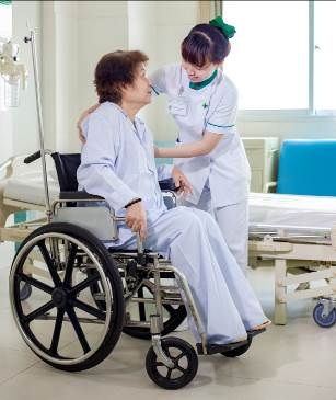 Nâng cao chất lượng khám chữa bệnh, cuộc đua không chỉ dành cho bệnh viện công - 1 Nâng cao chất lượng phục vụ bệnh nhân đang là mục tiêu của nhiều bệnh viện hiện nay