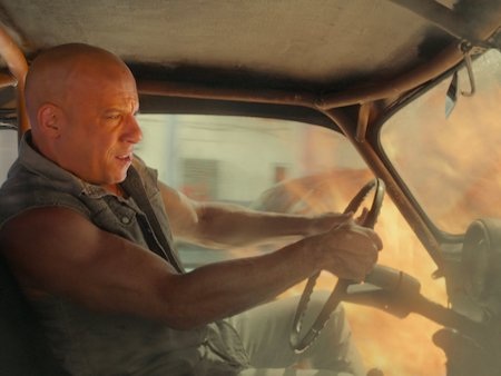 Vừa ra mắt, “Fast 8” đã "gặt hái" hơn nửa tỉ đô la Mỹ - 1 “The Fate of the Furious” đang cực kì hút khách