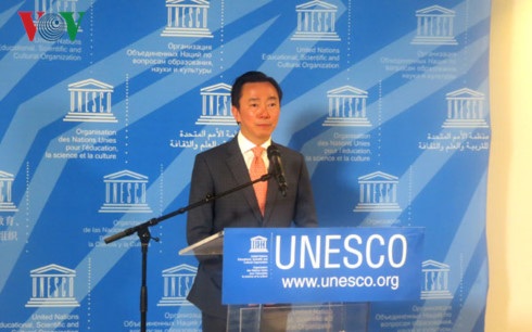 Đại sứ Phạm Sanh Châu nói gì về cuộc phỏng vấn tại UNESCO? - 2 Đại sứ Phạm Sanh Châu tại cuộc thi