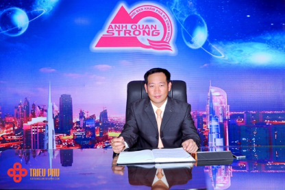 Từ “người đánh giày” đến “ông lớn” xây tháp triệu đô - 1 “Khi muốn bỏ cuộc hãy nhớ lại lí do khiến bạn bắt đầu” – Bùi Văn Quân