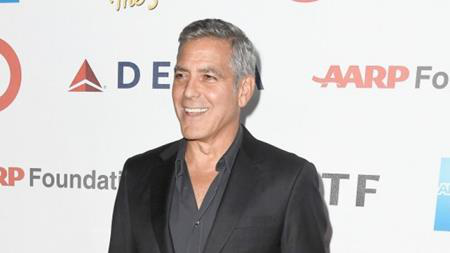 Nhiều năm về trước, George Clooney đã rất muốn được tham gia bộ phim “Dracula” của đạo diễn Francis Ford Coppola. Và vì nhân vật trong phim là một kẻ say xỉn nên George Clooney đã quyết định mang đến một diễn xuất hết sức chân thật bằng cách say khướt trong buổi thử vai. Kết quả, đạo diễn Coppola đã thẳng tay loại George Clooney và còn phản ánh lại với công ty quản lý của nam tài tử.