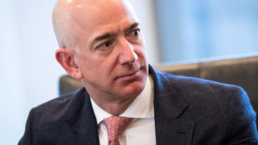 Amazon đang “lấn sân” sang lĩnh vực dược phẩm - 1 Jeff Bezos, Giám đốc điều hành của Amazon. (Nguồn: CNBC)