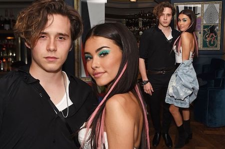 Cậu cả nhà Becks quấn quýt với dàn mỹ nhân khi đi sự kiện - 1 Brooklyn Beckham thân thiết với khá nhiều người đẹp