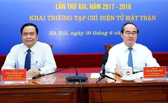 Chủ tịch Nguyễn Thiện Nhân dự lễ ra mắt Tạp chí điện tử Mặt trận - 2