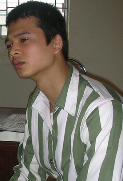 Bi kịch gia đình từ những cuộc tình ngang trái - 2
Nguyễn Văn Kiên tại trại giam.