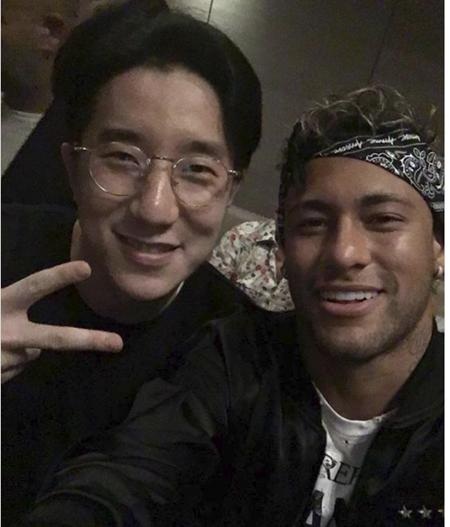 Neymar đang tận hưởng chuyến đi tour đến Trung Quốc