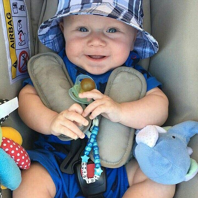 Bà mẹ mang thai đến 9 tháng mà không hề hay biết - 1 Tristan chào đời trong sự ngỡ ngàng của cả gia đình