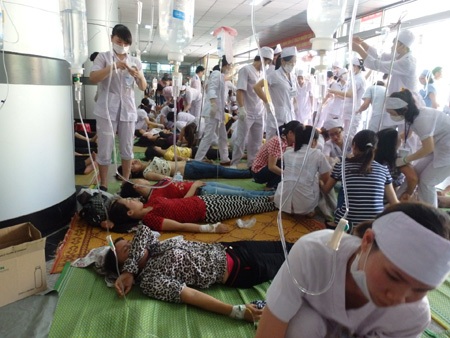 Kiến thức bỏ túi đề phòng mối nguy từ ngộ độc thực phẩm? - 1 Ngộ độc thực phẩm rất phổ biến và gây nhiều hậu quả nghiêm trọng (nguồn: Internet)