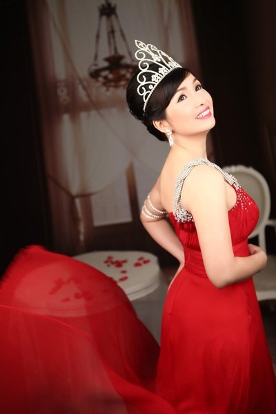 "Ông trùm" và chuyện chưa kể về hoa hậu Bùi Bích Phương - 2 "Ông trùm" và chuyện chưa kể về hoa hậu Bùi Bích Phương - 2
