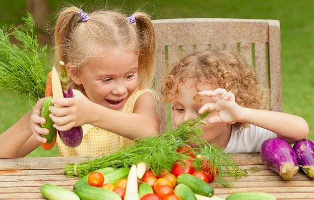 Hãy đưa trẻ đi chợ nếu muốn con ăn nhiều rau - 1 Hãy đưa trẻ đi chợ nếu muốn con ăn nhiều rau - 1